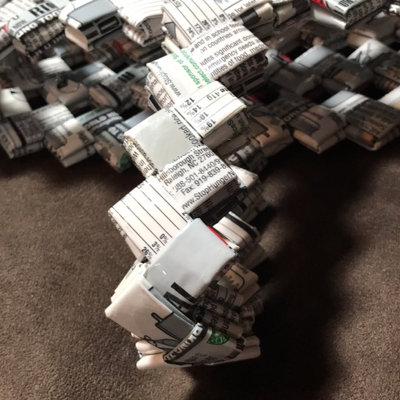 Recycled magazine/wrapper candy wrap bag - Picture 5 of 8